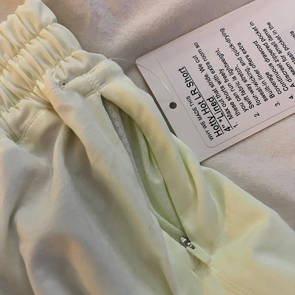 NWT Hotty Hot Low Rise Short 4” Lined Size 12 - Picture 4 of 6